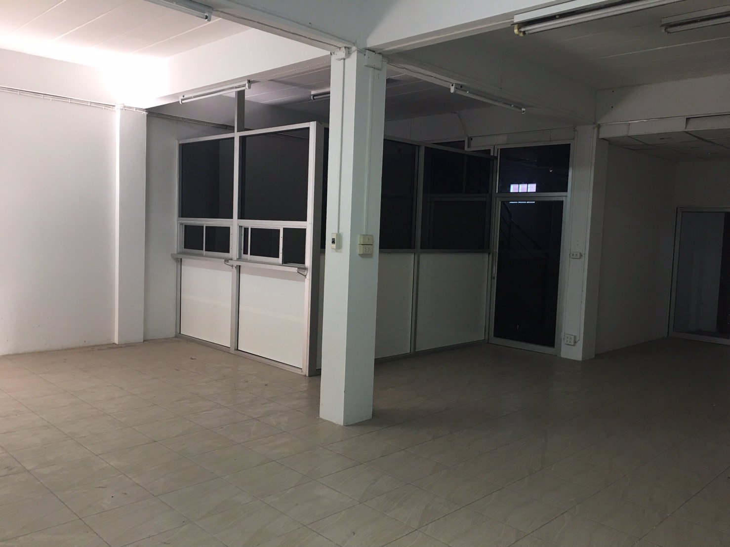 ขายอาคารพานิชย์-อยู่ในเครือสหพัฒน์-ศรีราชา