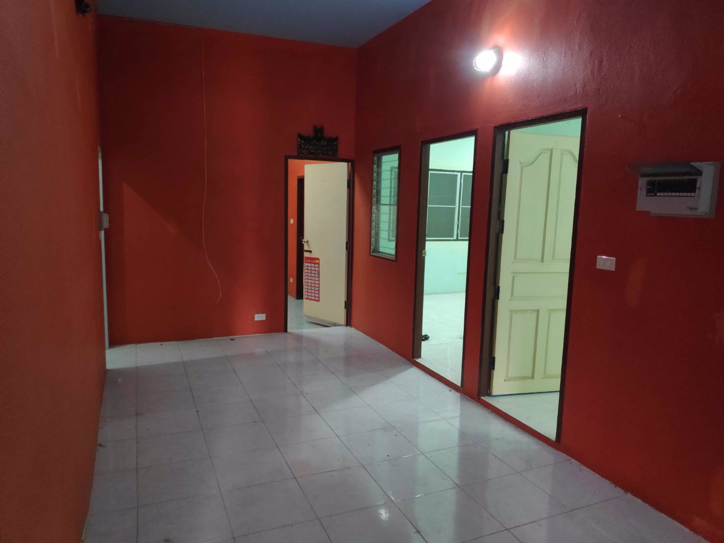 ขายโกดังพร้อมที่อยู่อาศัย-ติดถนนสายหลักเชียงใหม่-จอมทอง