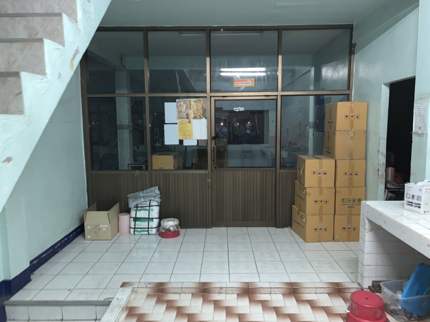 ขาย-เช่า-ซอยเอกชัย90-ต่อเติมสวยงาม4ห้องติด-150ตรว-ลงเข็มลึง21ทุก2เมตร4ตัน-ตรม-