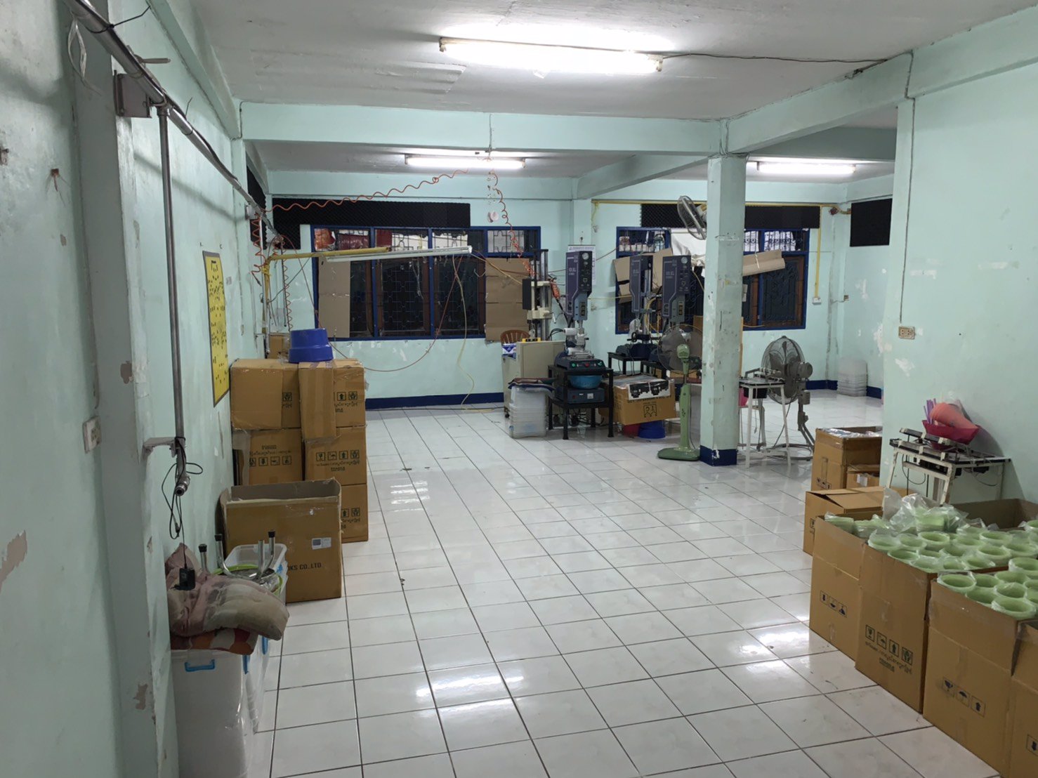 ขาย-เช่า-ซอยเอกชัย90-ต่อเติมสวยงาม4ห้องติด-150ตรว-ลงเข็มลึง21ทุก2เมตร4ตัน-ตรม-