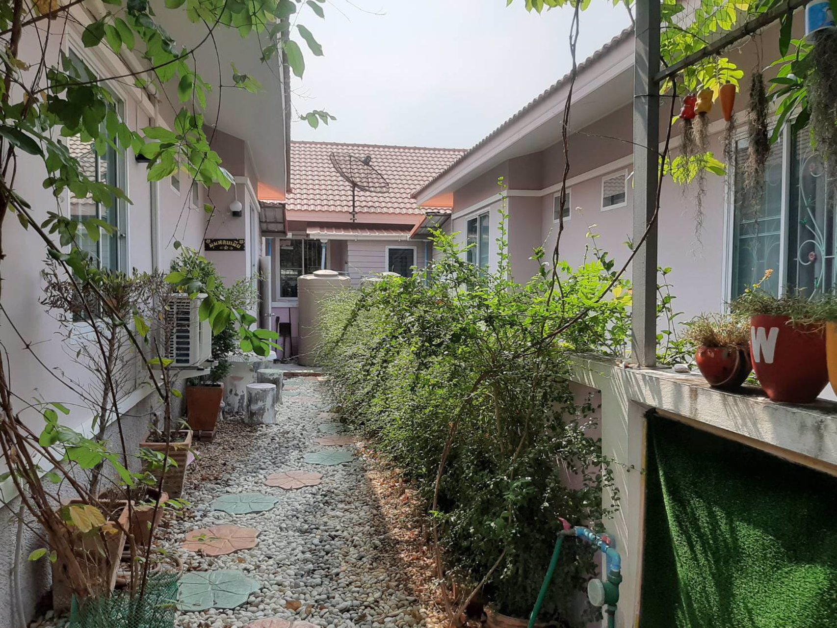 ขาย-เช่า-บ้านเดี่ยว-ใกล้ทางขึ้นลงทางด่วนบูรพาวิถี-ถนนบางนา-ตราด-กม55