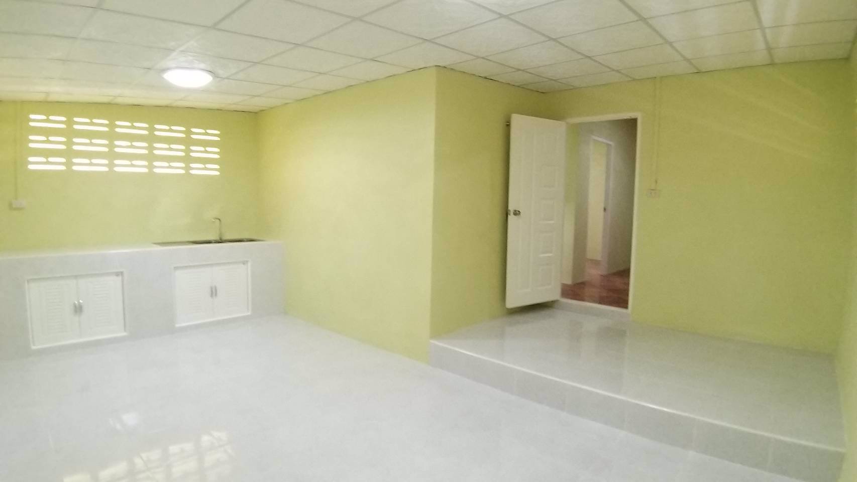 ขายบ้านเดี่ยว-124-ตรว-ติดถนนหลัก-ค้าขายได้-บ้านค่าย-หนองกรับ-ผ่อนเพียงเดือนล่ะ-9000-บาท