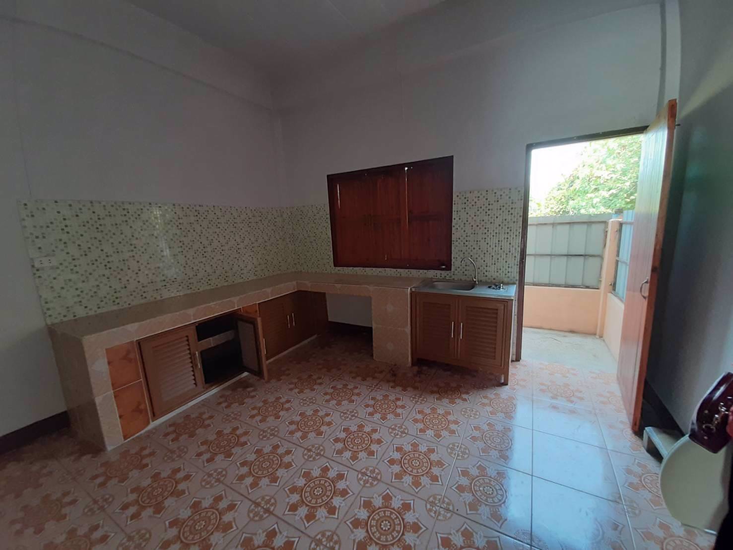 ขายอาคารพาณิชย์-2-ชั้น-จำนวน-2-ห้องติดกัน-ติดถนนสี่เลน-เส้นหลัก-101-