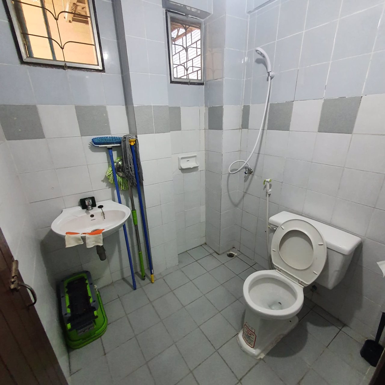 ขายทาวน์เฮ้าส์-3-ชั้น-หลังมุม-หมู่บ้านธนากรวิลล่า-2