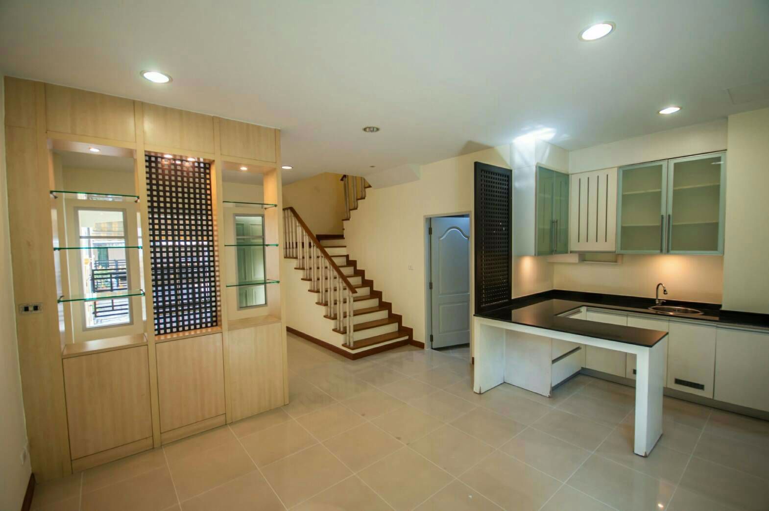 ขายด่วน-บ้านกลางกรุง-เวียนนา-พระราม-3-ราคาถูก-พร้อมยื่นกู้-100-ใกล้-brt-วัดปริวาศ-และทางด่วน