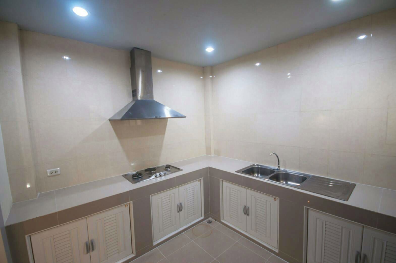 ขายด่วน-บ้านกลางกรุง-เวียนนา-พระราม-3-ราคาถูก-พร้อมยื่นกู้-100-ใกล้-brt-วัดปริวาศ-และทางด่วน