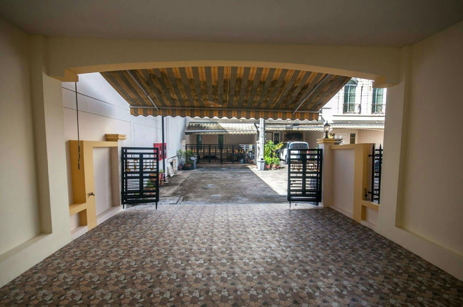 ขายด่วน-บ้านกลางกรุง-เวียนนา-พระราม-3-ราคาถูก-พร้อมยื่นกู้-100-ใกล้-brt-วัดปริวาศ-และทางด่วน