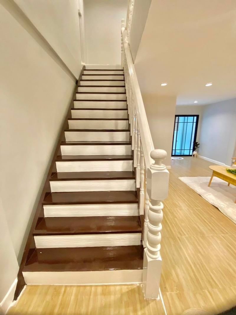 บ้านติดรถไฟฟ้า-สไตล์มินิมอล-หมู่บ้านเจ้าพระยา8-ถนนเมน