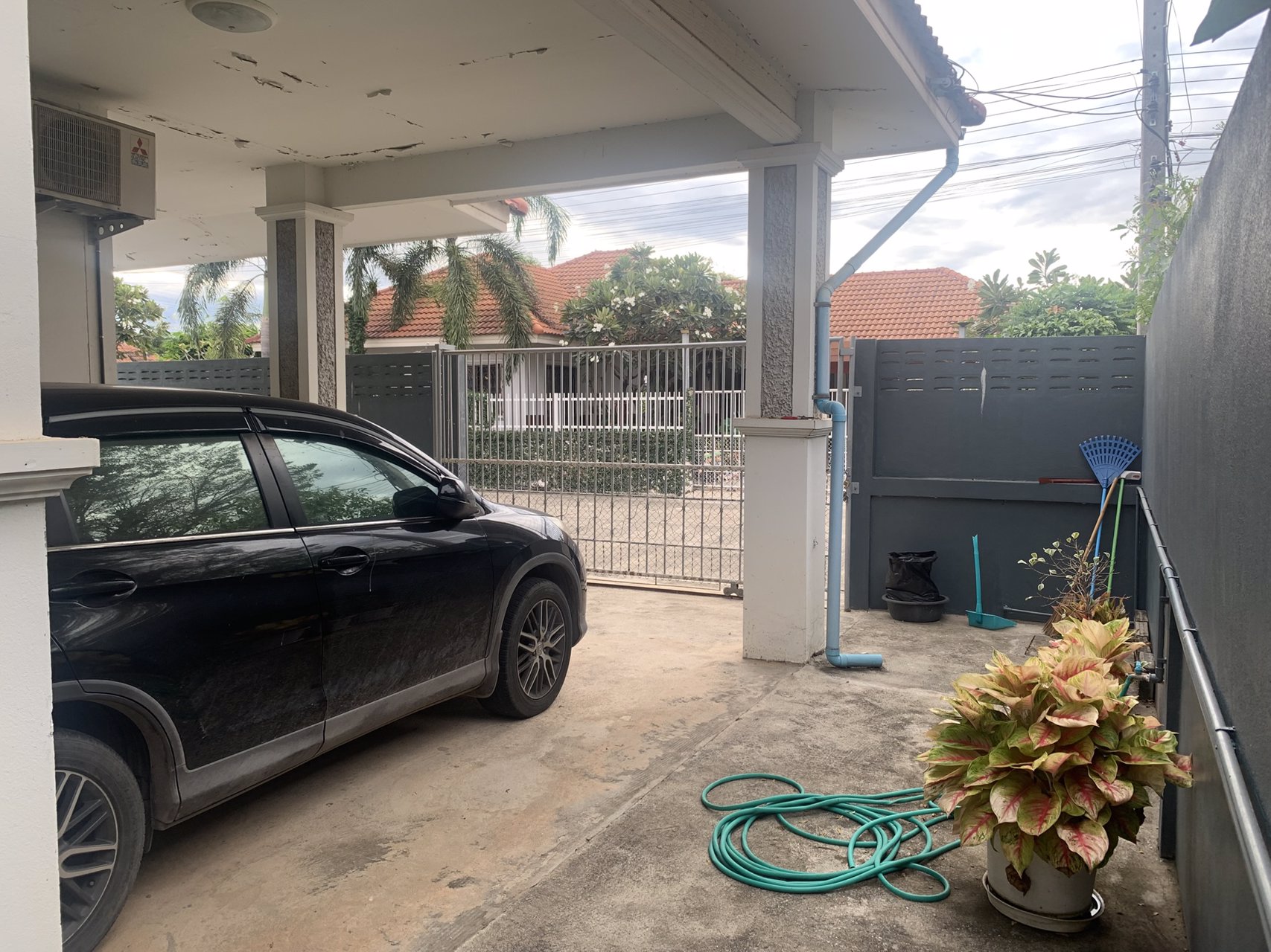 ขายบ้านเดี่ยวพร้อมที่ดิน-บ้านหัวมุมถนน-ในหมู่บ้าน-วีพีการ์เด้นโฮม-โครงการ-1