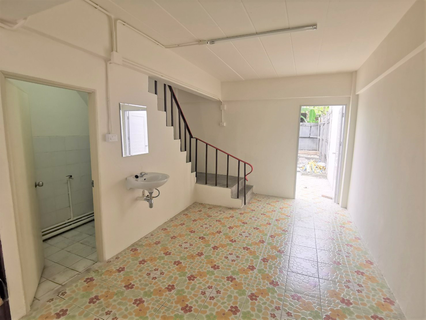 ขายตึกแถว-ใกล้-mrt-ท่าพระ-4-5-ชั้น-ขายโฮมออฟฟิศ-ซอย-จรัญสนิทวงศ์-4-ขนาด-30-ตารางวา-3-ห้องนอน-3-ห้อง