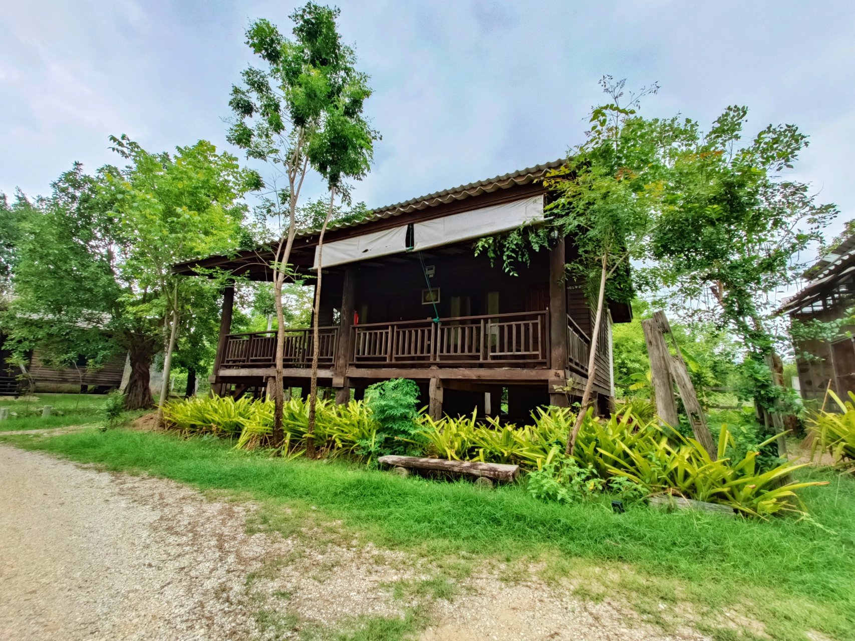 ขายที่ดินพร้อมสิ่งปลูกสร้างรีสอร์ท-สไตล์ลอร์ฟ10ห้อง