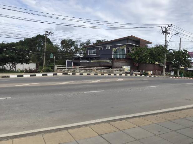 ให้เช่าบ้านติดถนน-สามารถค้าขายได้