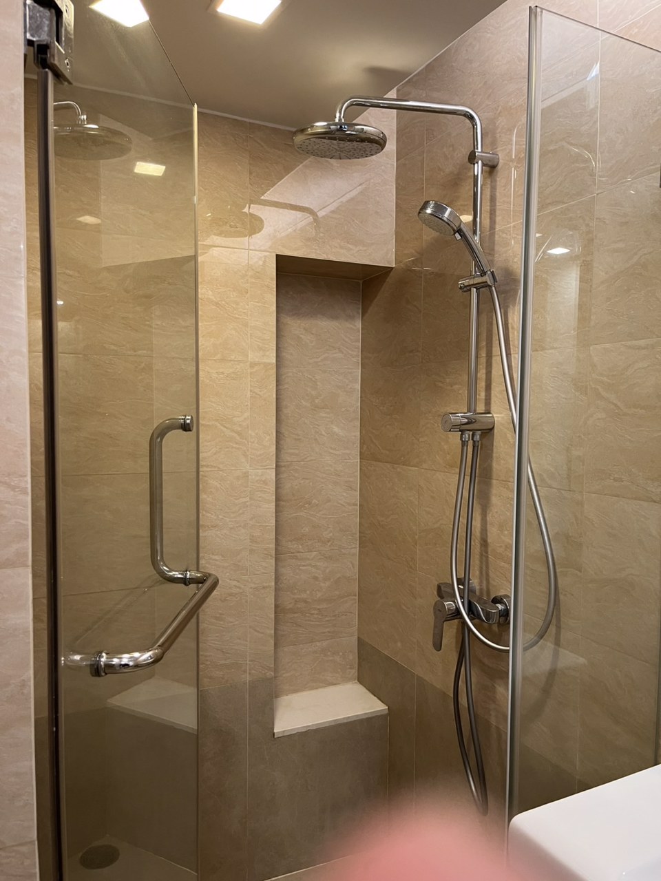 ขายคอนโดโฟคัส-แอท-เพลินจิต-focus-เพลินจิต-