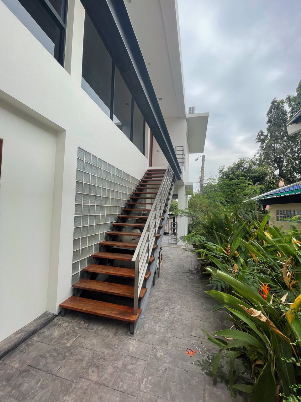 ขายบ้านสวยบ้านเดี่ยว-โฮมออฟฟิศ-2-ชั้นพร้อมที่ดิน-133-ตรว-เสนานิคม-1-ซอย-23-ลาดพร้าว-เกษตรนวมินทร์