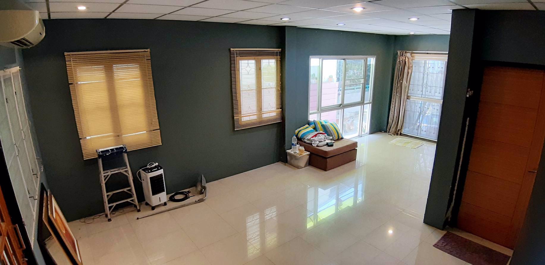 owner-โพสต์-ยินดีรับเอเจ้นท์-ขายทาวน์เฮ้าส์-2-ห้องนอน-2-ห้องน้ำ-197-ล้าน-ถูกสุดในโครงการ-แถวนี้ขา