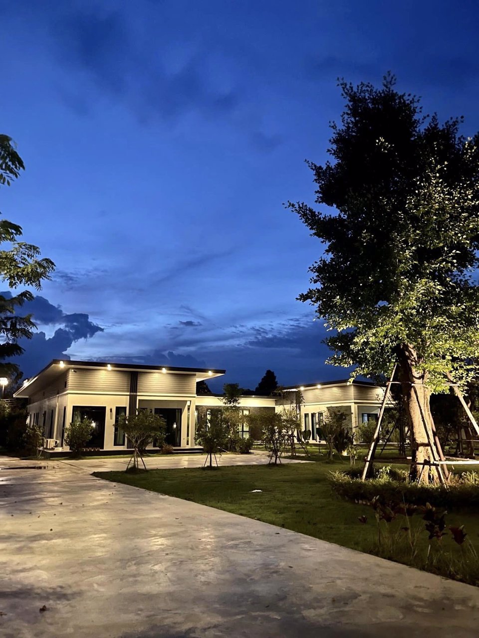 ขายด่วน-ขายถูก-บ้านสวยนครนายก-บ้านเดี่ยวหลังใหญ่-พื้นที่-4-ไร่-1-งาน-4-ตรว-ตกแต่งสวยงามมาก