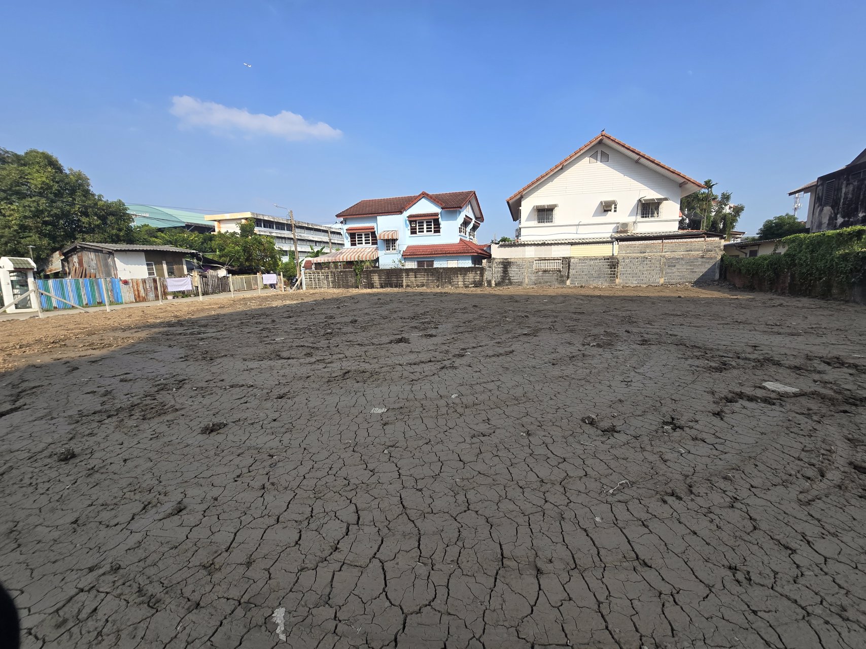 ขาย-ให้เช่าที่ดินสวยทำเลดี-เนื้อที่-297-ตารางวา-ถมเรียบร้อย-เหมาะสำหรับทำที่พัก-ร้านอาหาร-ร้านค้า-อู