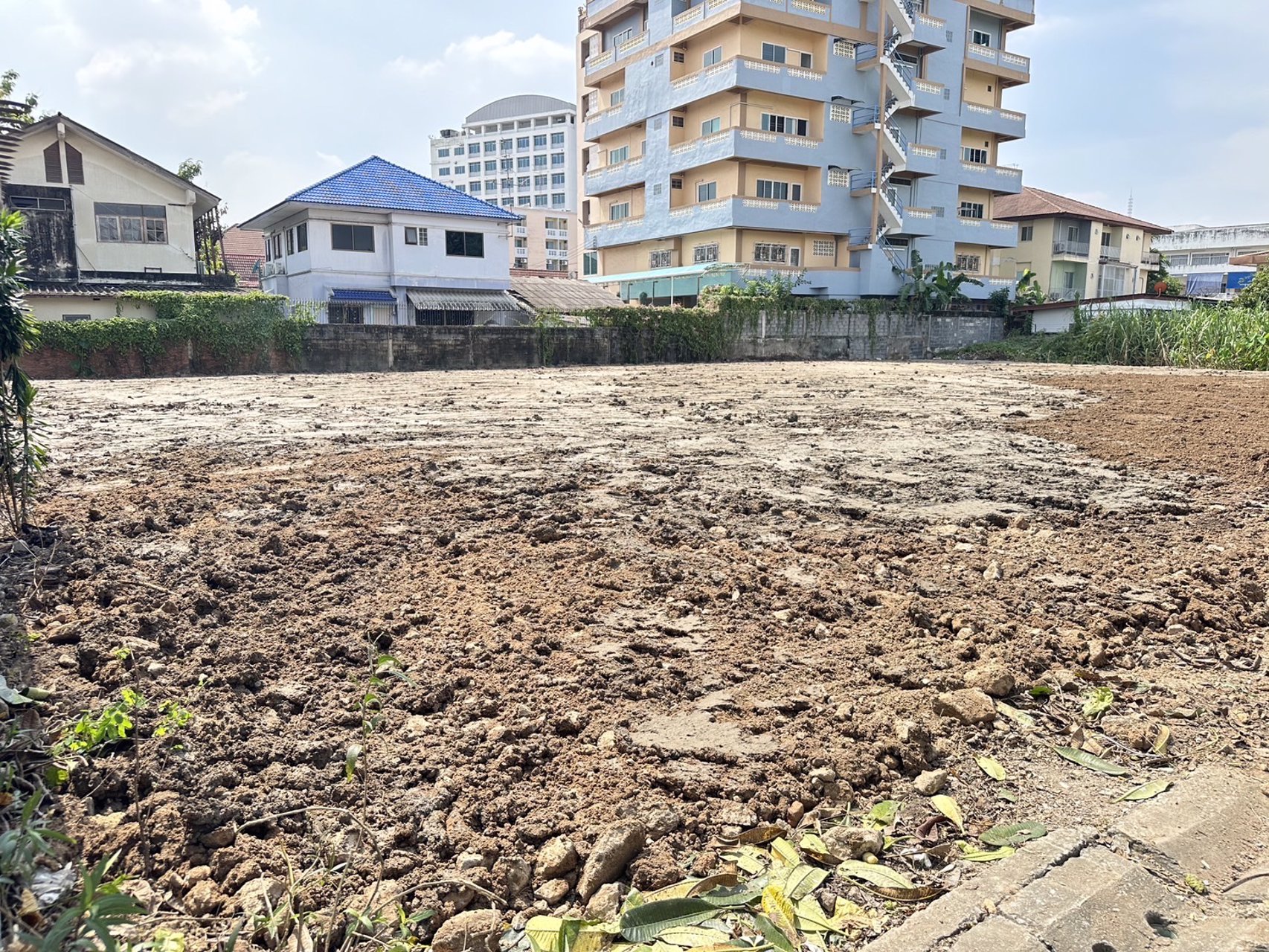 ขาย-ให้เช่าที่ดินสวยทำเลดี-เนื้อที่-297-ตารางวา-ถมเรียบร้อย-เหมาะสำหรับทำที่พัก-ร้านอาหาร-ร้านค้า-อู