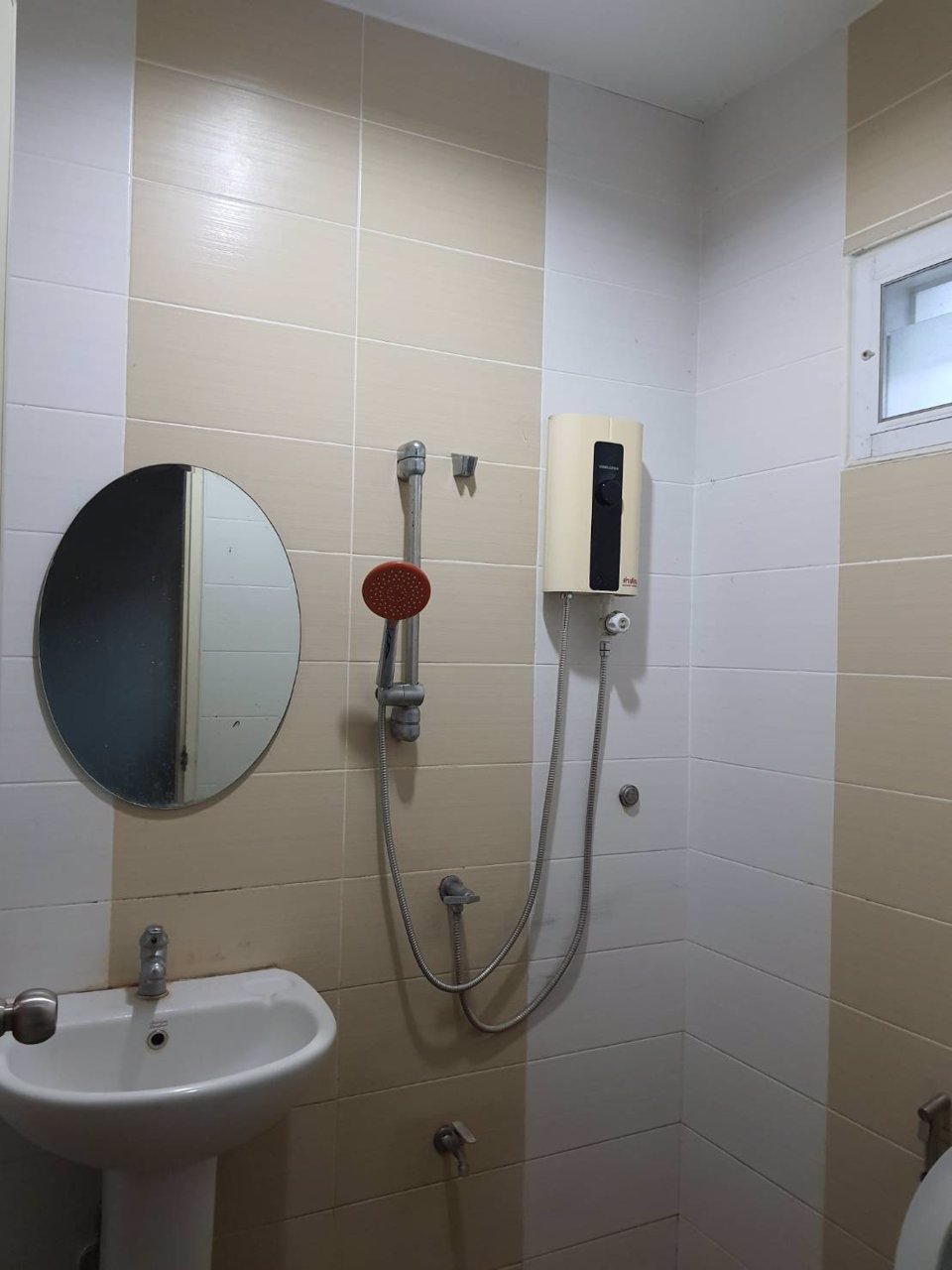 ให้เช่าอาคารพาณิชย์-บ้านด้านหลังอาคารพาณิชย์