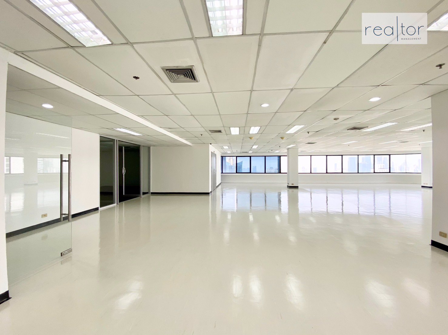 พื้นที่สำนักงานให้เช่า-ห้องโล่ง-ห้องใหญ่-วิวสวย-ใกล้รถไฟฟ้า-ขนาด-37257-ตรม-ชั้น-41c-โอเชี่ยน-2
