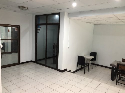 ให้เช่าบ้านแฝด-ปรับปรุงใหม่-สภาพดี-ใกล้รถไฟฟ้า