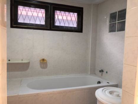 ให้เช่าบ้านแฝด-ปรับปรุงใหม่-สภาพดี-ใกล้รถไฟฟ้า