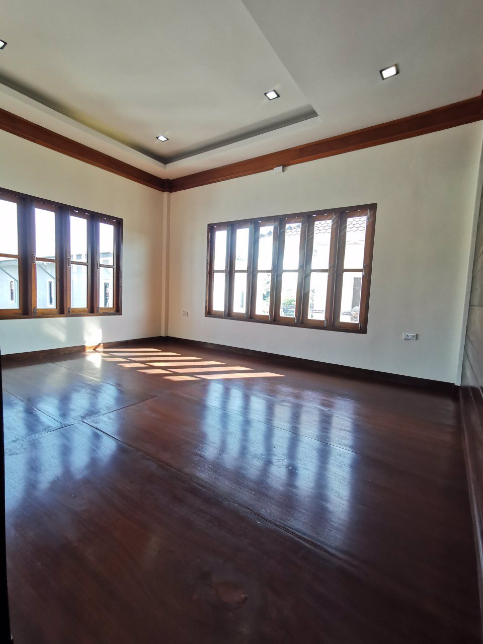 ขายบ้านเดี่ยว-2-ชั้น-ไทยประยุกต์-บิ้วอินไม้สัก-ทำเลดี-ติดถนน-ใกล้โรงเรียนวิเศษสมุทคุณ-ตลาดกระทุ่มแบน