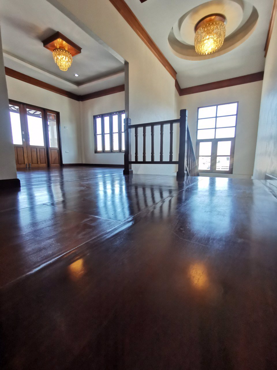 ขายบ้านเดี่ยว-2-ชั้น-ไทยประยุกต์-บิ้วอินไม้สัก-ทำเลดี-ติดถนน-ใกล้โรงเรียนวิเศษสมุทคุณ-ตลาดกระทุ่มแบน