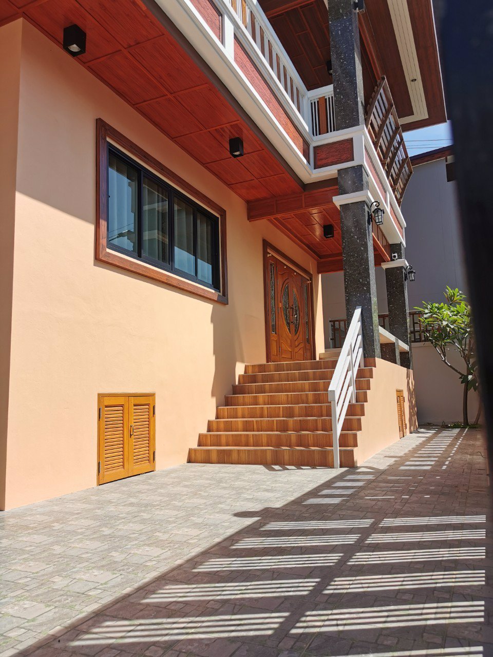 ขายบ้านเดี่ยว-2-ชั้น-64-ตรว-5ห้องนอน-5ห้องน้ำ-2ที่จอดรถ-ทำเลดี-ใกล้โรงเรียนวิเศษสมุทคุณกระทุ่มแบน