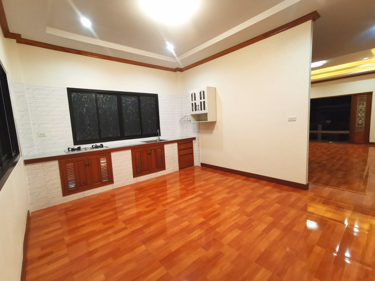 ขายบ้านเดี่ยว-2-ชั้น-64-ตรว-5ห้องนอน-5ห้องน้ำ-2ที่จอดรถ-ทำเลดี-ใกล้โรงเรียนวิเศษสมุทคุณกระทุ่มแบน