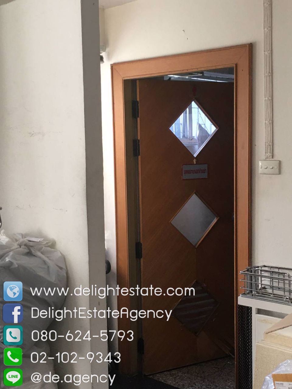 ให้เช่า-สำนักงาน-อาคารพาณิชย์-4-ชั้นครึ่ง-128-ตรม-ใจกลางเมือง-ย่านสุขุมวิท42-เขตคลองเตย-กทม