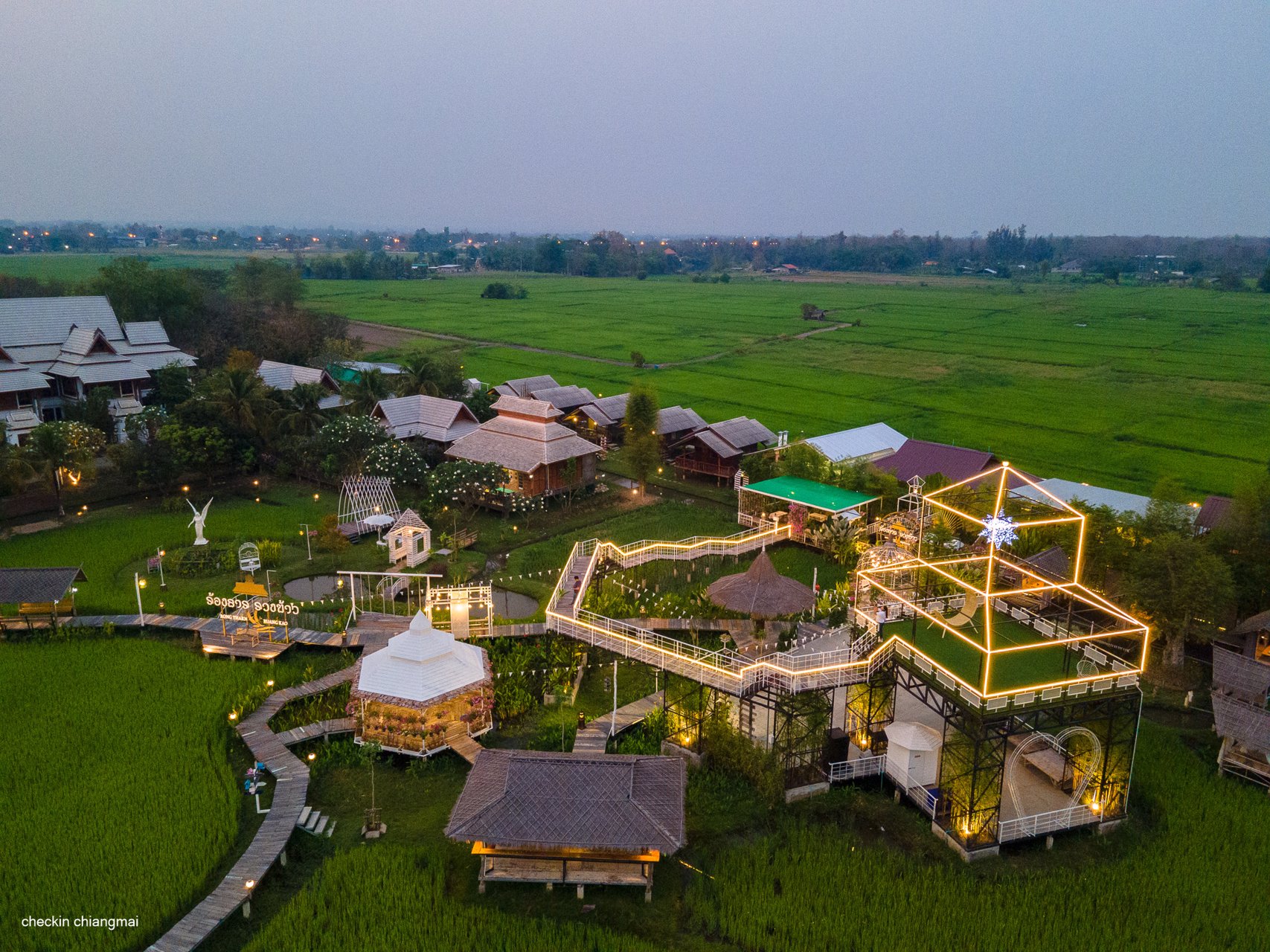 ขายด่วน-ร้องธารรวงข้าว-รีสอร์ท-เรสเตอรอง-บนพื้นที่-9-ไร่