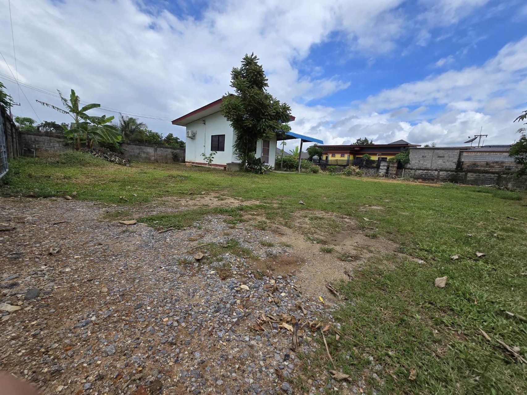 ขายที่ดินพร้อมสิ่งปลูกสร้าง-เนื้อที่-200-ตารางวา