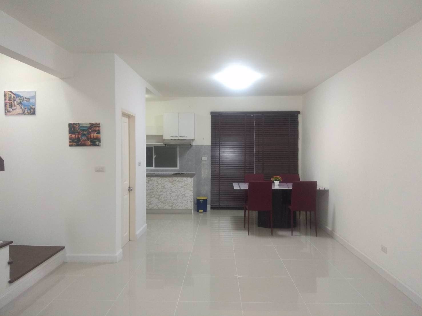 ลดราคาค่าเช่า-ถูกสุดๆ-ทาวน์โฮม-3-ชั้น-สุดคุ้มในที่เดียว-อยู่อาศัย-ทำสำนักงานได้-แอร์-4-เครื่อง