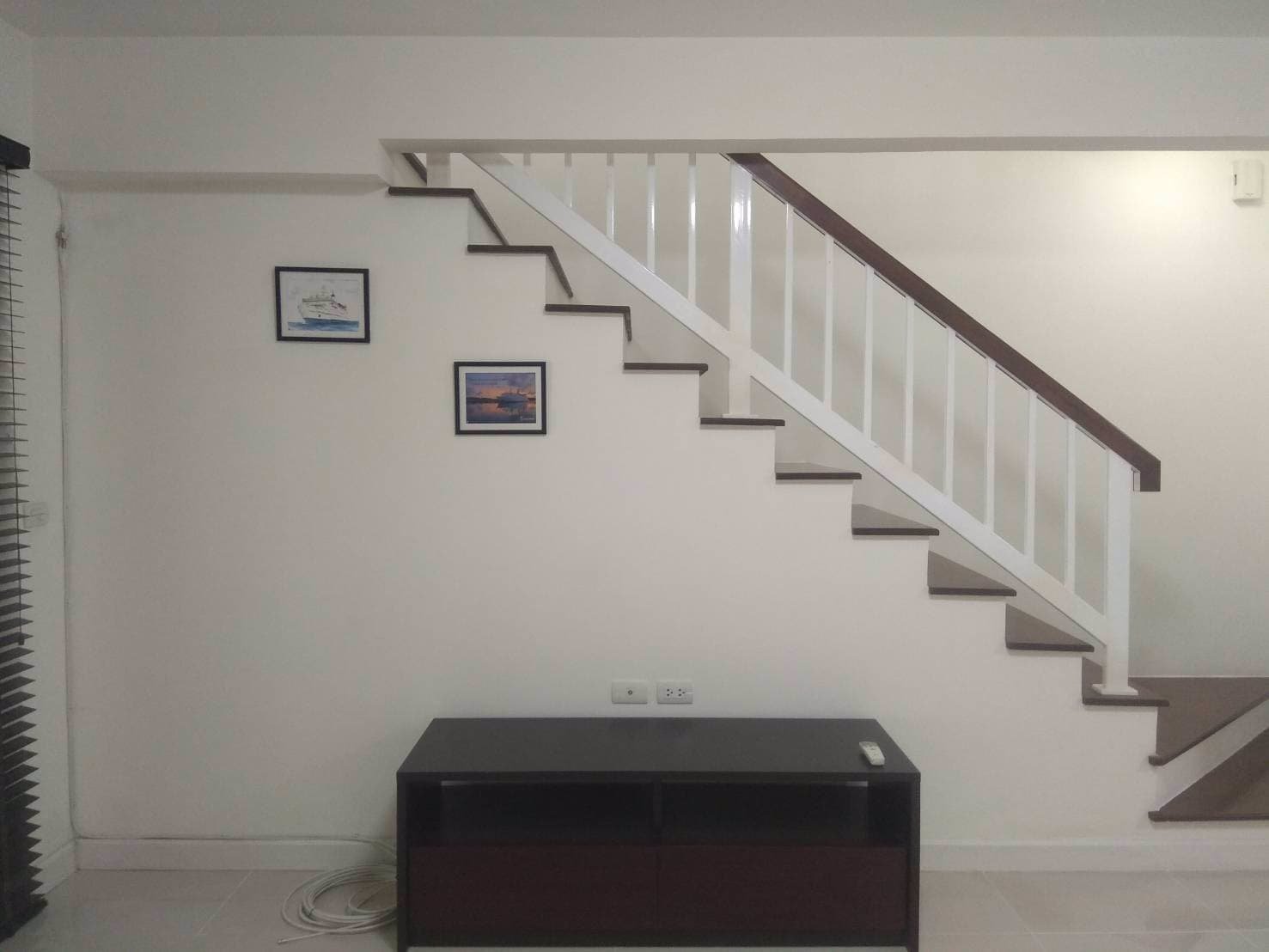 ลดราคาค่าเช่า-ถูกสุดๆ-ทาวน์โฮม-3-ชั้น-สุดคุ้มในที่เดียว-อยู่อาศัย-ทำสำนักงานได้-แอร์-4-เครื่อง