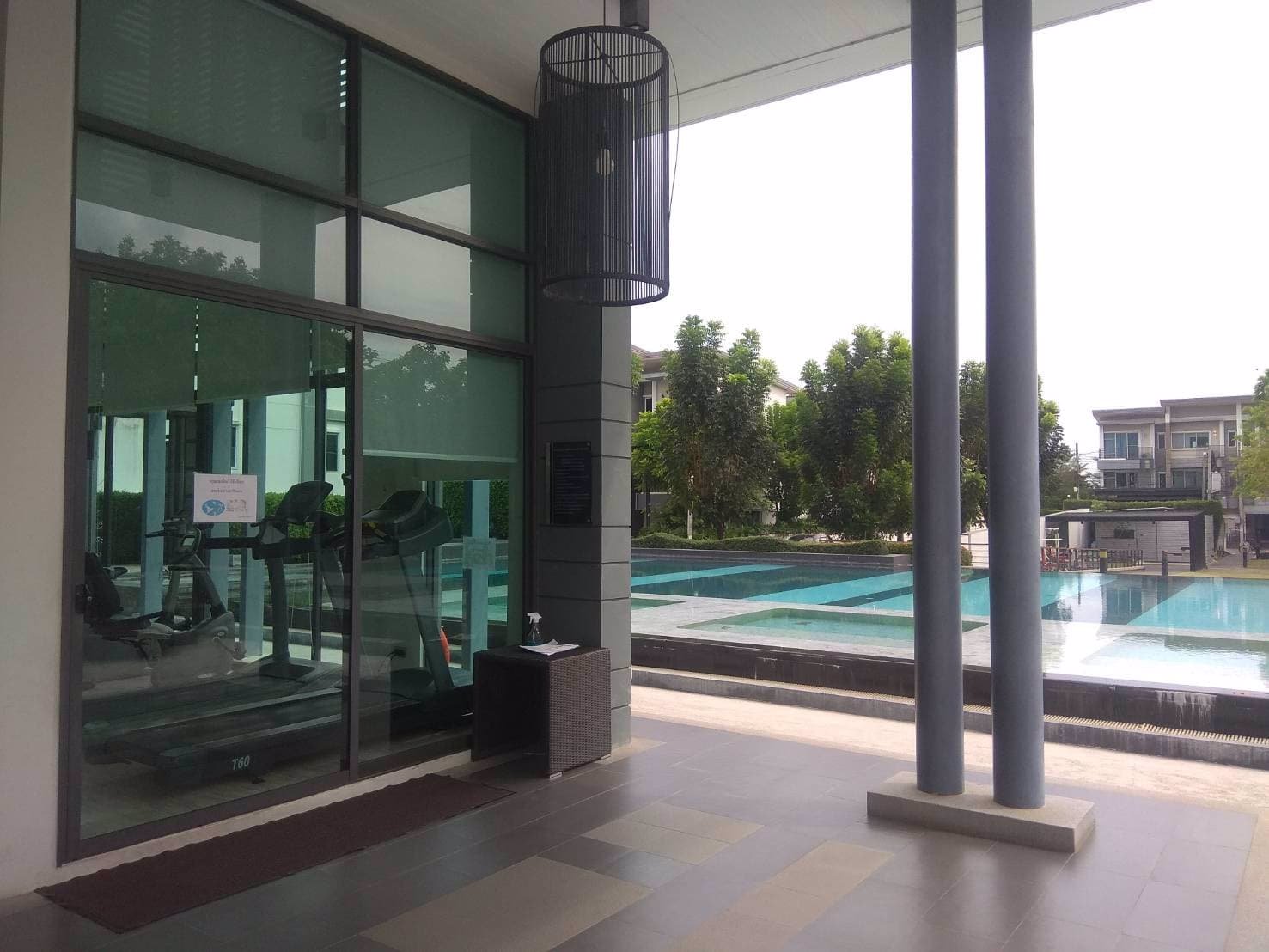 ลดราคาค่าเช่า-ถูกสุดๆ-ทาวน์โฮม-3-ชั้น-สุดคุ้มในที่เดียว-อยู่อาศัย-ทำสำนักงานได้-แอร์-4-เครื่อง