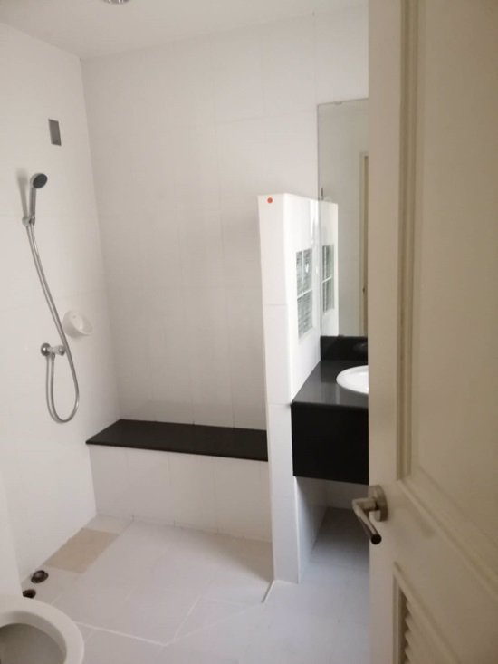 เช่าทาวน์โฮม4ชั้น-28-ตรว-ลาดพร้าววังหิน78-ใกล้เมเจอร์รัชโยธิน-ทำเลดีมาก-เช่าทำกิจการได้-05247