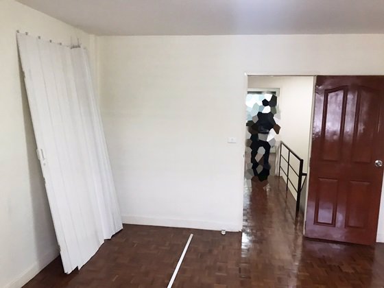 ขายทาวน์เฮ้าส์-หมู่บ้าน-เคซี-ถรามคำแหง142-เขตสะพานสูง-18-ตรว-ใกล้สัมมากรเพลส-ทำเลดีมาก-05263