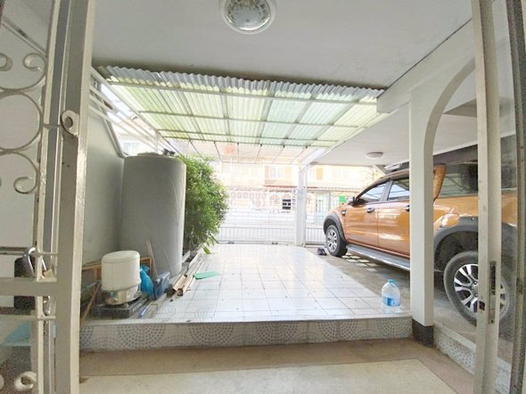 ขายทาวน์เฮ้าส์-2-ชั้น-มอ่อนนุชทาวน์เฮ้าส์1-ซอ่อนนุช50-ถสุขุมวิท77-เขตสวนหลวง-ใกล้บีทีเอสอ่อนนุช