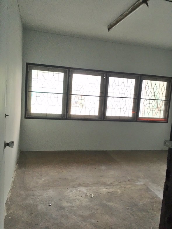 ให้เช่าอาคารพาณิชย์-3-ชั้น-25000บ-เดือน-ถนนแฮปปี้แลนด์-เขตบางกะปิ-ใกล้โลตัสบางกะปิ-05308