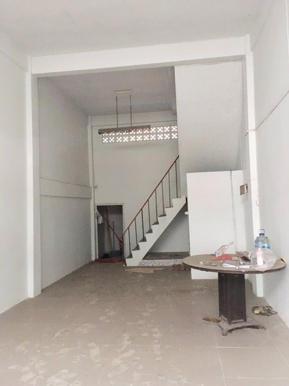 ให้เช่าอาคารพาณิชย์-3-ชั้น-25000บ-เดือน-ถนนแฮปปี้แลนด์-เขตบางกะปิ-ใกล้โลตัสบางกะปิ-05308