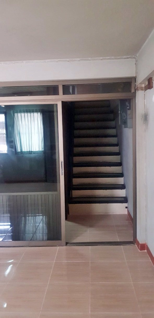 ให้เช่าอาคารพาณิชย์ถนนแฮปปี้แลนด์-20-ตรว-เขตบางกะปิ-ใกล้เดอะมอลล์บางกะปิ-รหัส-05311