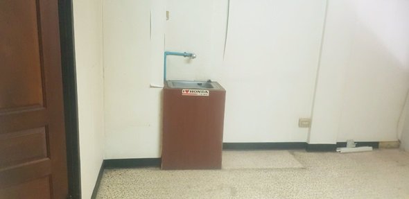 ให้เช่าอาคารพาณิชย์ถนนแฮปปี้แลนด์-20-ตรว-เขตบางกะปิ-ใกล้เดอะมอลล์บางกะปิ-รหัส-05311