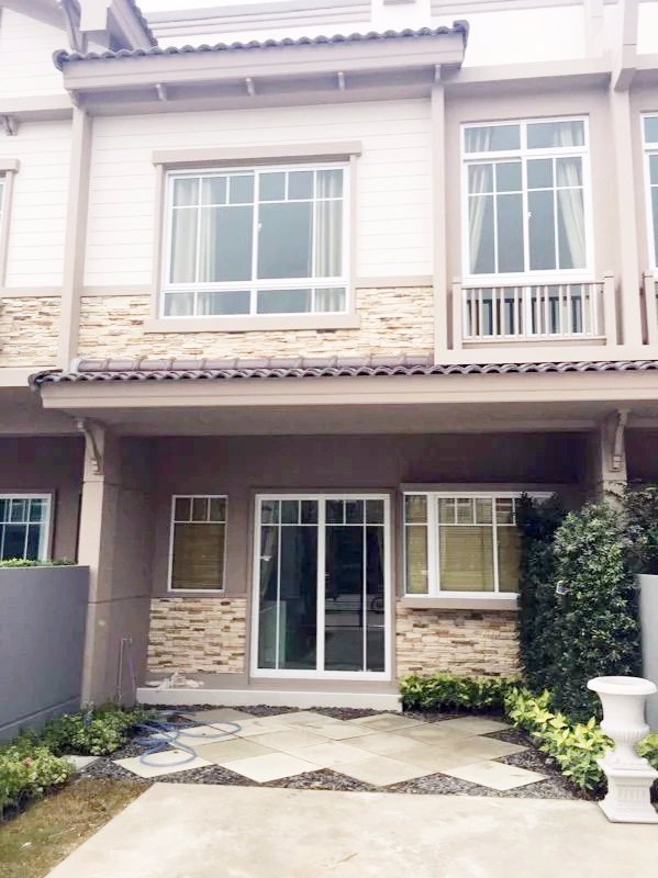 ขายทาวน์เฮ้าส์-2-ชั้น-หมู่บ้านมัณฑนาอินดี้เคหะร่มเกล้า-ศรีนครินท-ถร่มเกล้า24-เขตมีนบุรี-05255