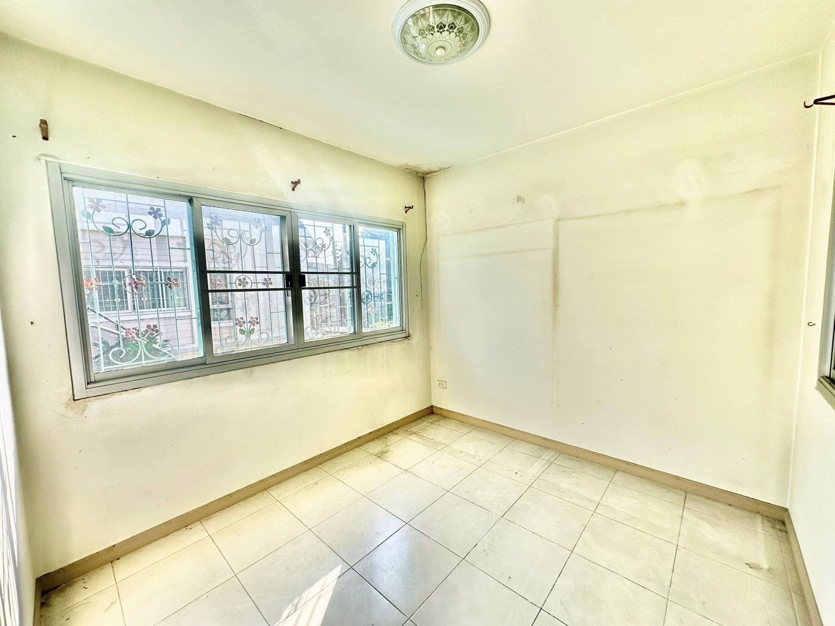 ขายด่วน-หมู่บ้านกลอรี่เฮ้าส์-เฟส2-พหลโยธิน-นวนคร-หลังวัดคุณหญิงส้มจีน-