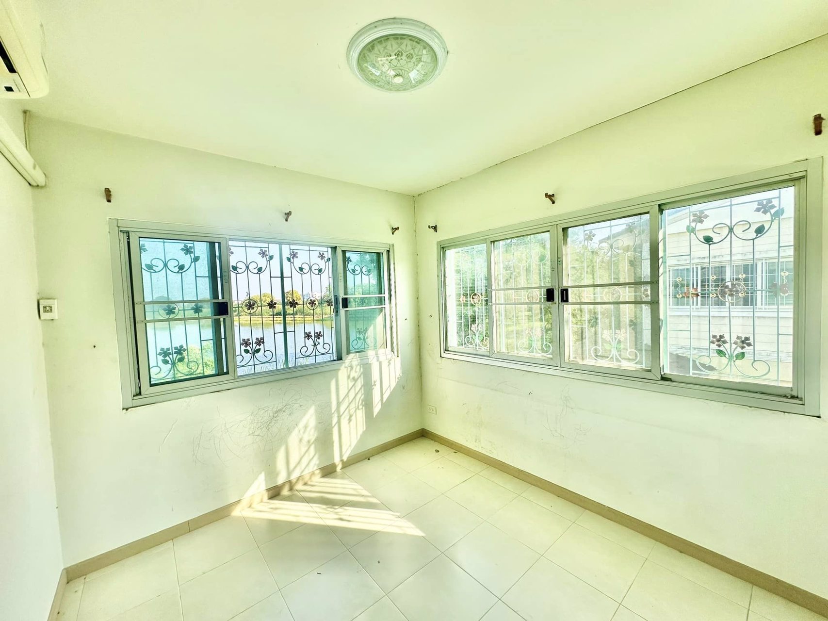 ขายด่วน-หมู่บ้านกลอรี่เฮ้าส์-เฟส2-พหลโยธิน-นวนคร-หลังวัดคุณหญิงส้มจีน-