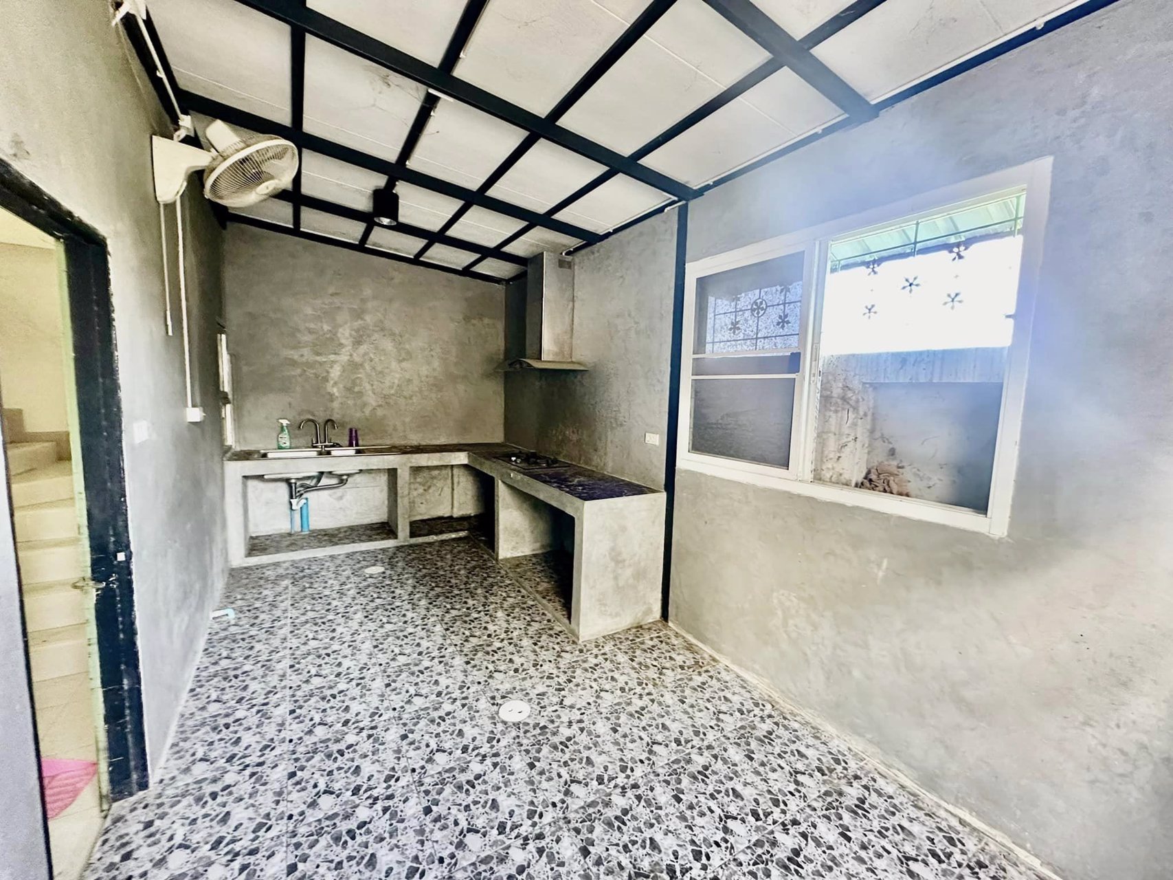 ขายด่วน-หมู่บ้านกลอรี่เฮ้าส์-เฟส2-พหลโยธิน-นวนคร-หลังวัดคุณหญิงส้มจีน-