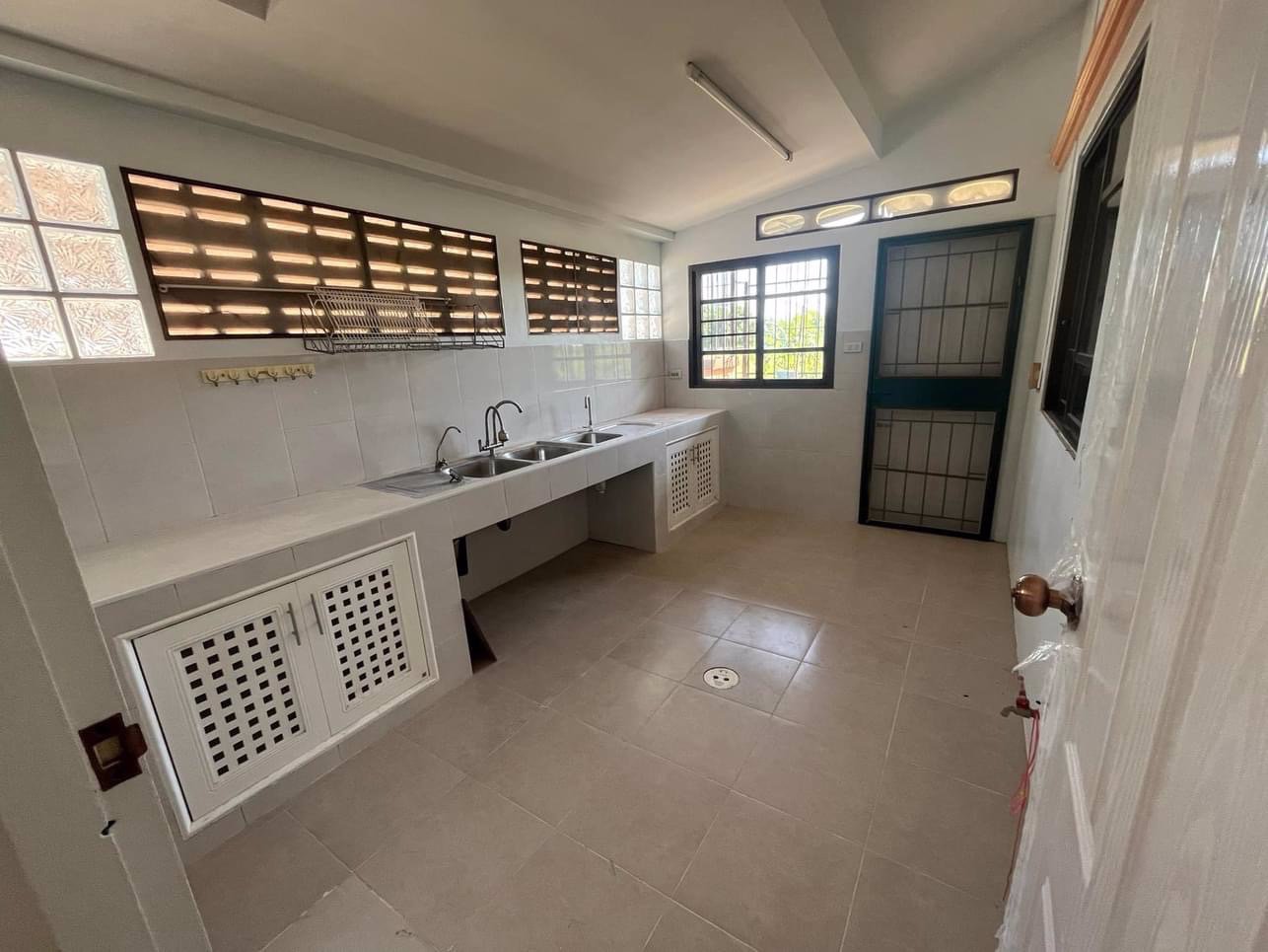 ขายบ้านเดี่ยวชั้นเดียว-50-ตรว-รีโนเวทใหม่ทั้งหลัง‼️-หมู่บ้านแมกไม้แหลมฉบัง2-ทุ่งกราด-บางละมุง