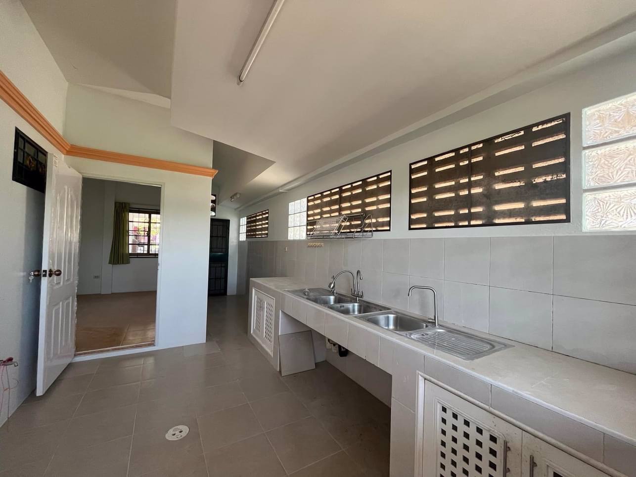 ขายบ้านเดี่ยวชั้นเดียว-50-ตรว-รีโนเวทใหม่ทั้งหลัง‼️-หมู่บ้านแมกไม้แหลมฉบัง2-ทุ่งกราด-บางละมุง