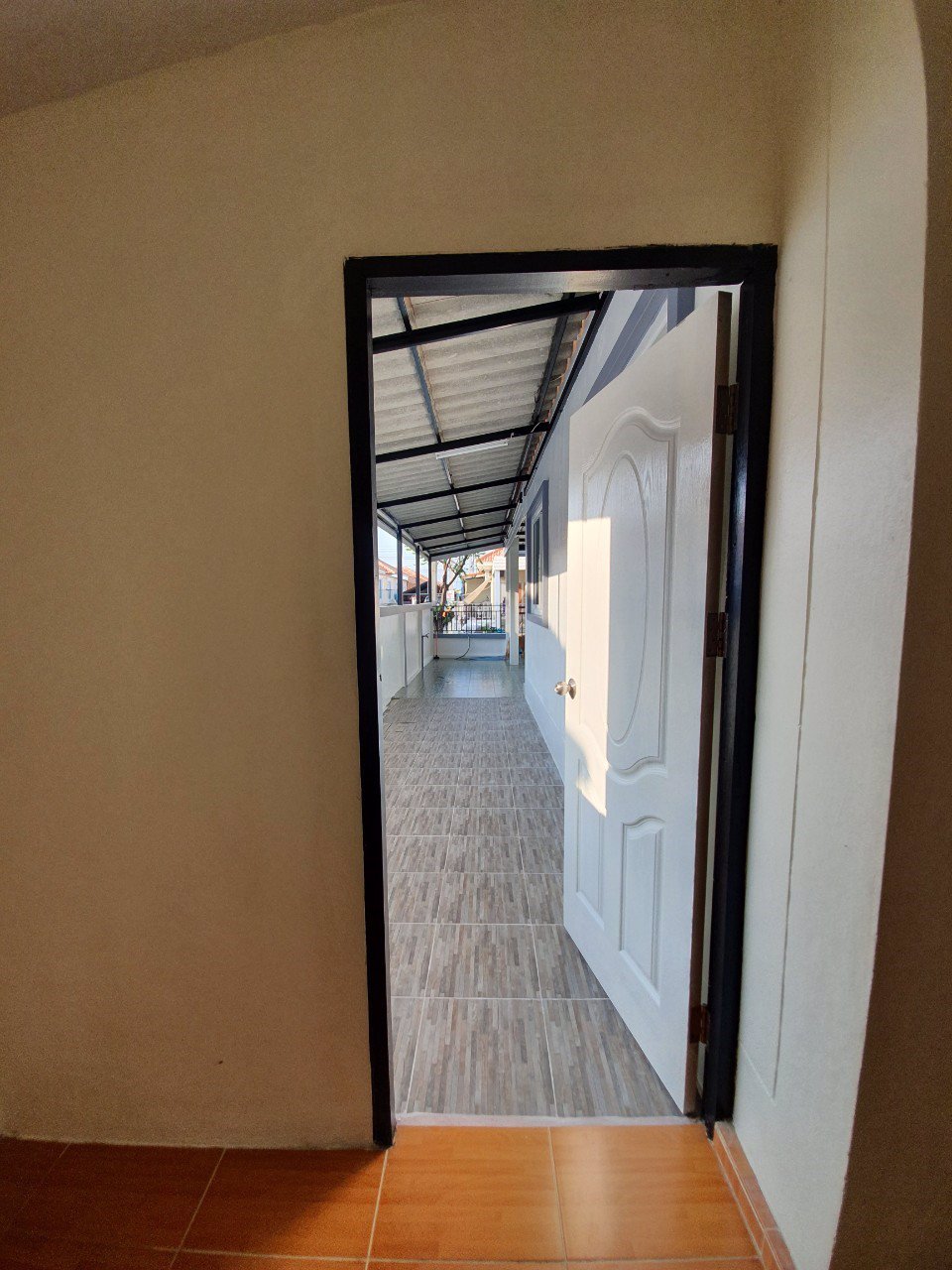 ขายทาวน์เฮ้าส์-มธนาวิลล่า-บ้านกรด-บางปะอิน-หลัง-big-c-อยุธยา-หลังมุม-28-ตรว-สวย-สภาพดี-พร้อม